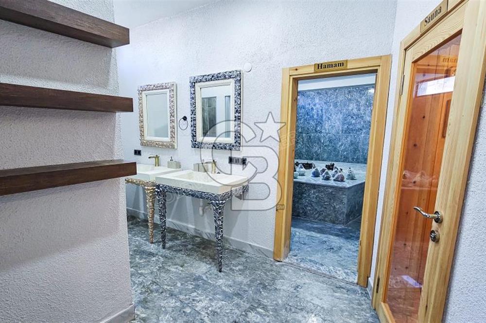 Kuşadası'nda Deniz Manzaralı, Ultra Lüks Kiralık 5+2 Villa