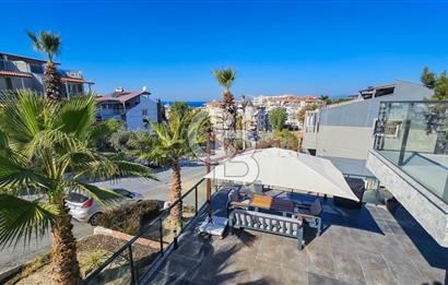 Kuşadası'nda Deniz Manzaralı, Ultra Lüks Kiralık 5+2 Villa