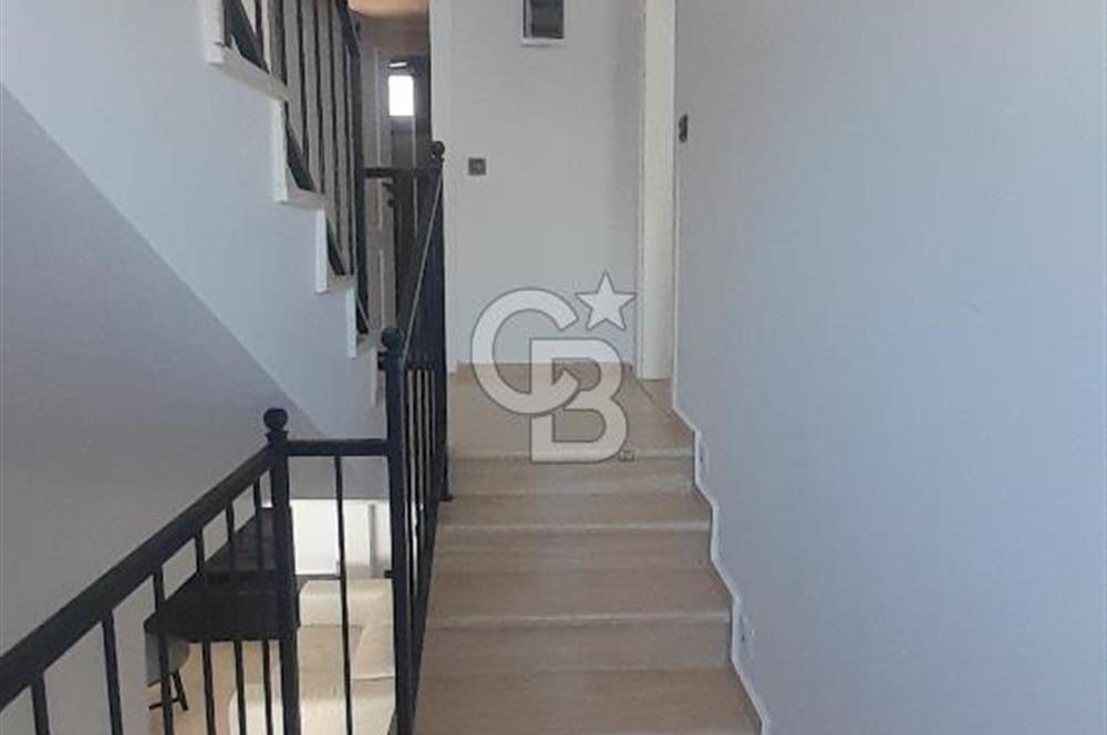 BODRUM GÜNDOĞAN'DA SATILIK TRİPLEKS VİLLA