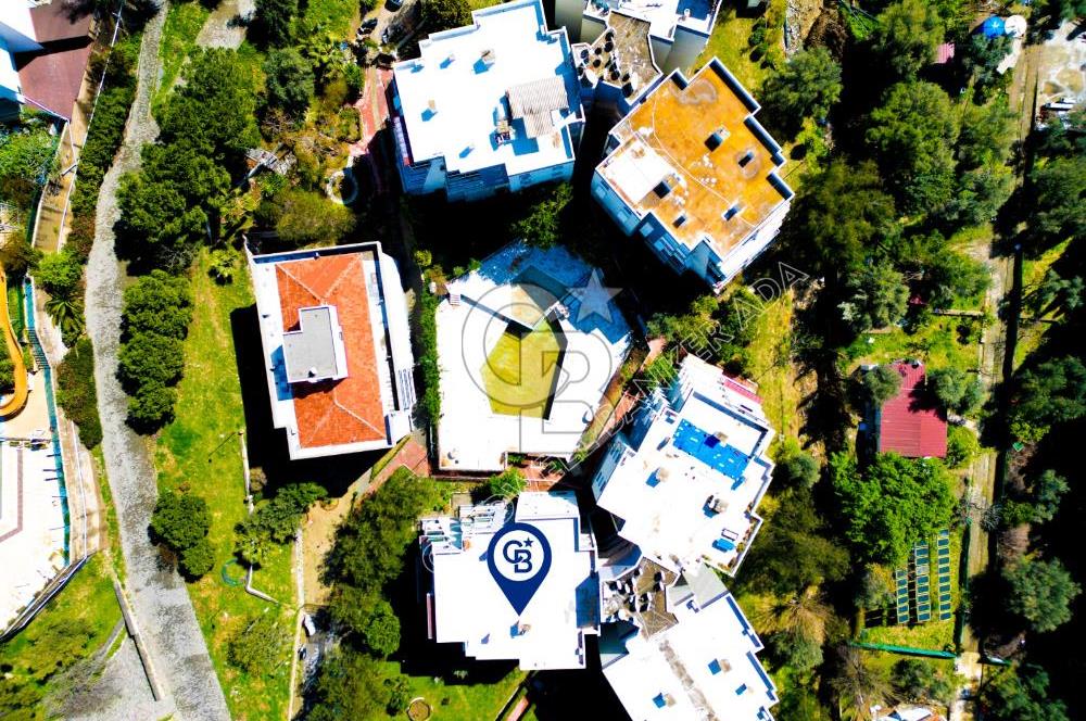 Kuşadası Marina'da Satılık 3+1 Daire - Denize Yakın, Havuzlu