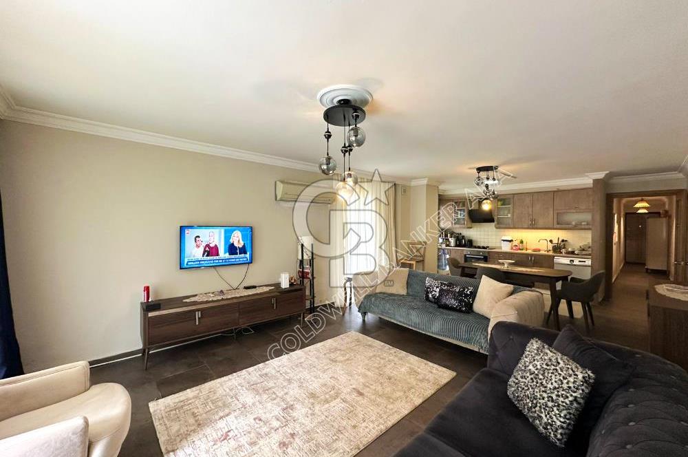 Kuşadası Marina'da Satılık 3+1 Daire - Denize Yakın, Havuzlu