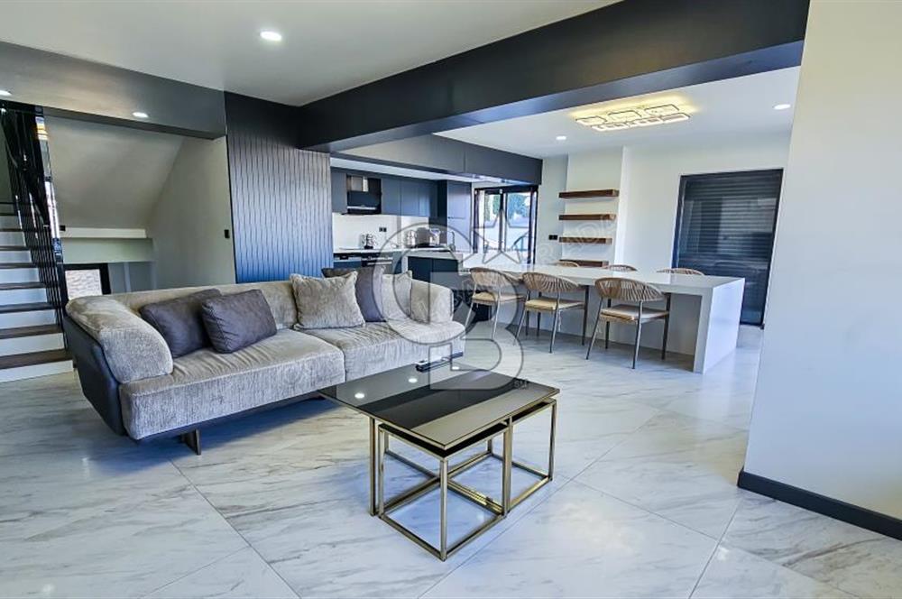 Kuşadası'nda Deniz Manzaralı, Ultra Lüks Kiralık 5+2 Villa