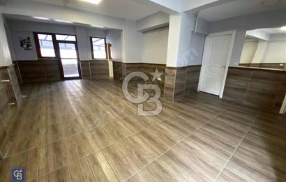ÜSKÜDAR MERKEZDE 100M2 KİRALIK DÜKKAN