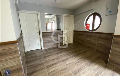 ÜSKÜDAR MERKEZDE 100M2 KİRALIK DÜKKAN