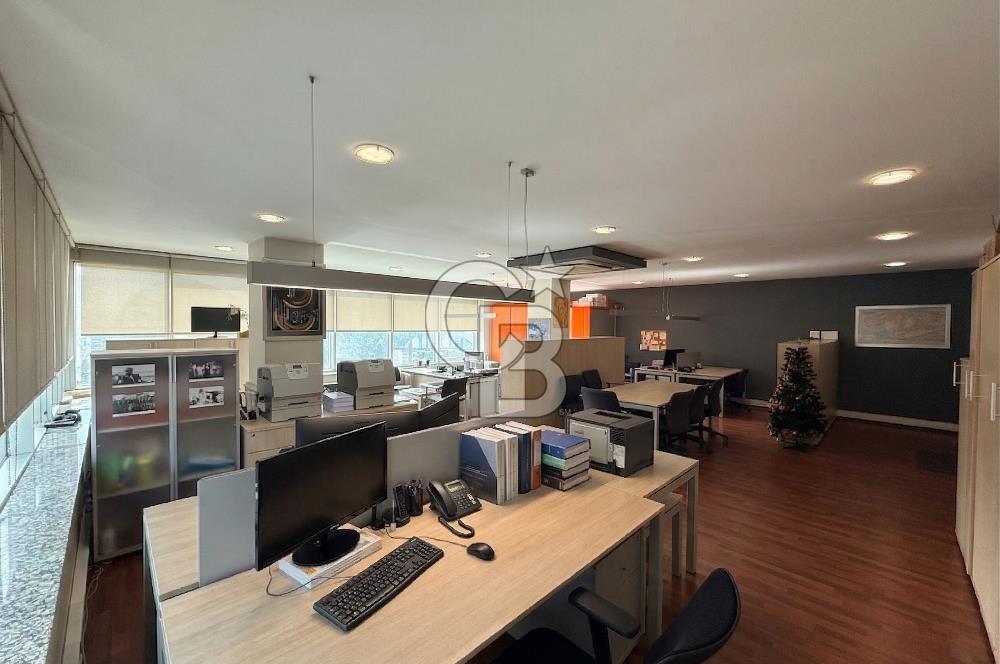 ATAŞEHİR ATATÜRK MAH. GENİŞ 200M2 SATILIK PRESTİJLİ OFİS KATI