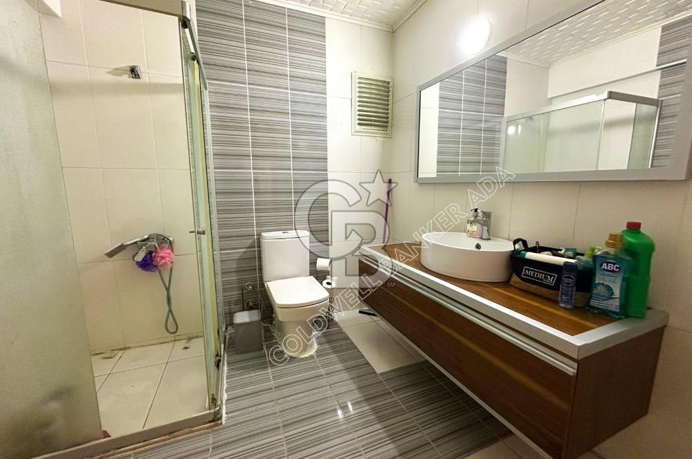 Kuşadası Marina'da Satılık 3+1 Daire - Denize Yakın, Havuzlu