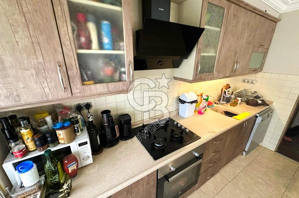 Kuşadası Marina'da Satılık 3+1 Daire - Denize Yakın, Havuzlu