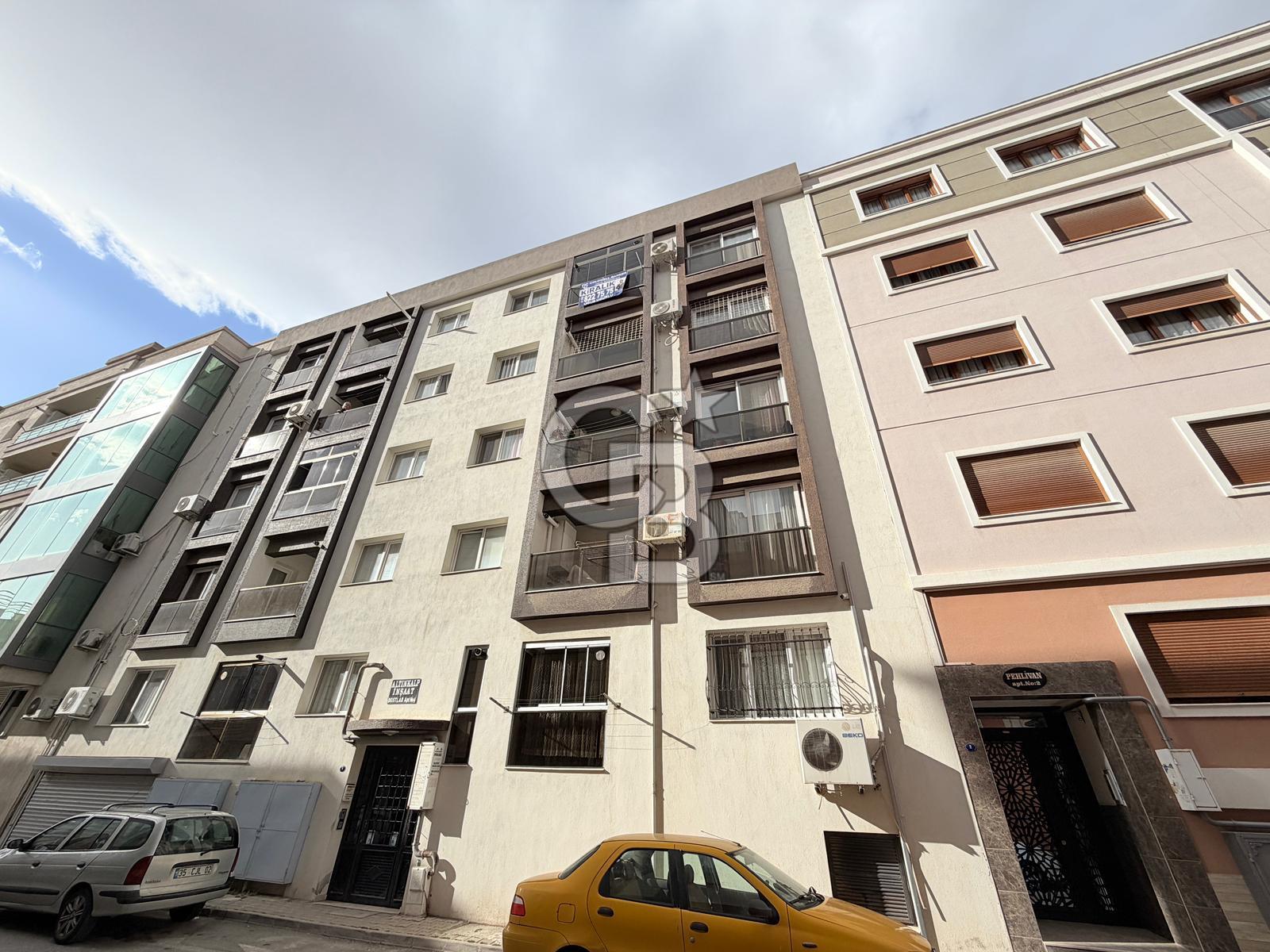Karşıyaka Örnekköy Mah. Eşyalı Kiralık 2+1 Daire