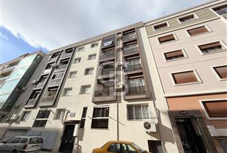 Karşıyaka Örnekköy Mah. Eşyalı Kiralık 2+1 Daire - 1 - 342866