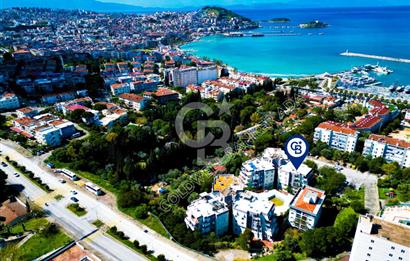 Kuşadası Marina'da Satılık 3+1 Daire - Denize Yakın, Havuzlu