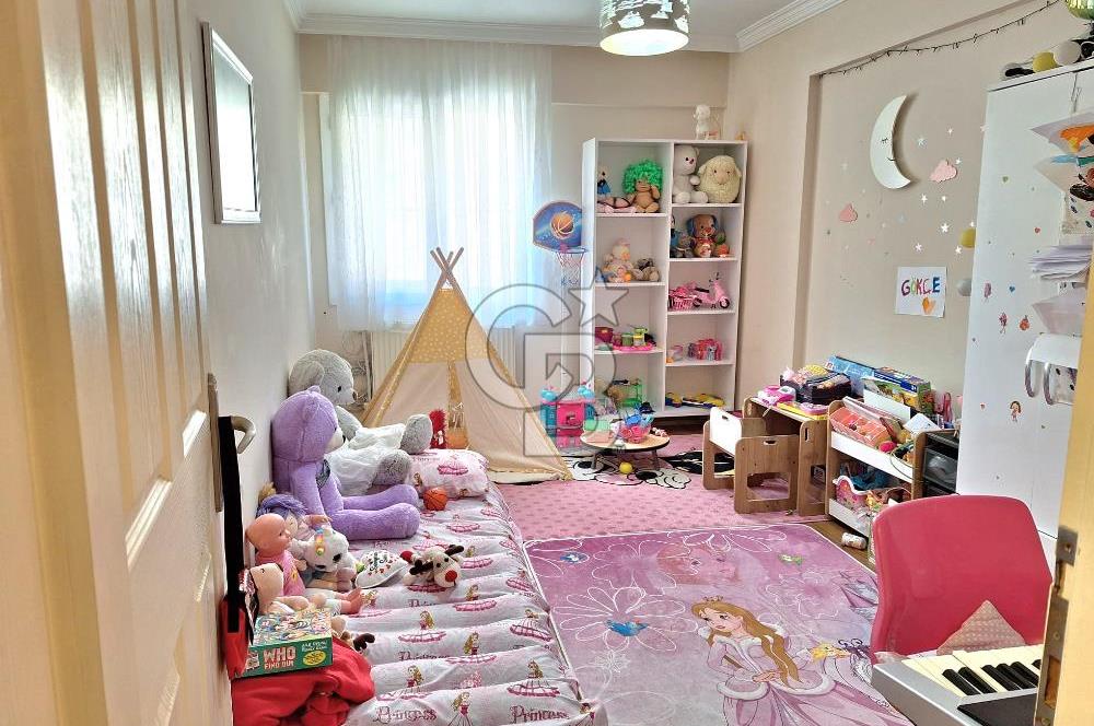 Çiğli Yakakent Site İçerisinde Satılık 3+1 Daire