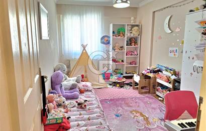 Çiğli Yakakent Site İçerisinde Satılık 3+1 Daire