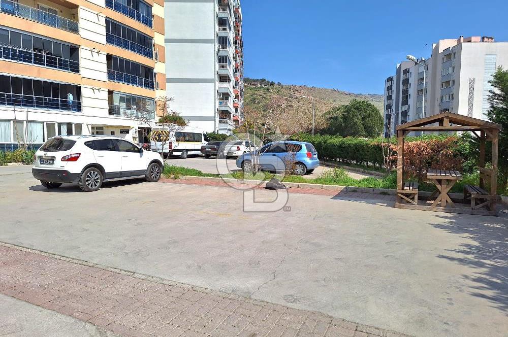 Çiğli Yakakent Site İçerisinde Satılık 3+1 Daire