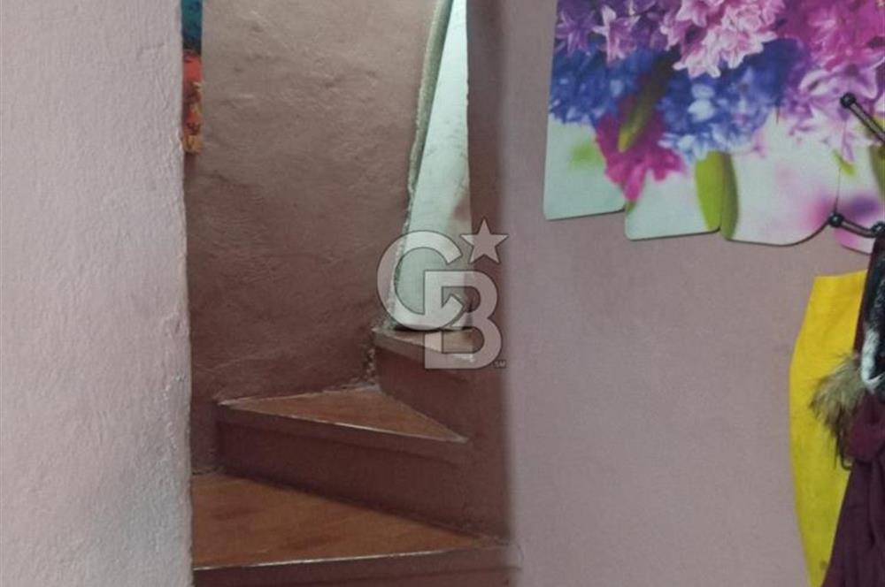 Kuzeykent'te Köşe Parsel 3 Katlı İkiz Villa Acil Satılık