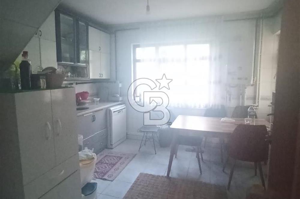 Kuzeykent'te Köşe Parsel 3 Katlı İkiz Villa Acil Satılık