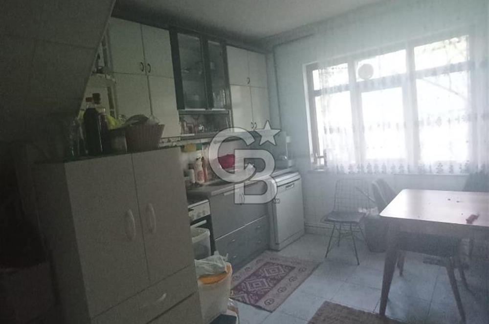 Kuzeykent'te Köşe Parsel 3 Katlı İkiz Villa Acil Satılık