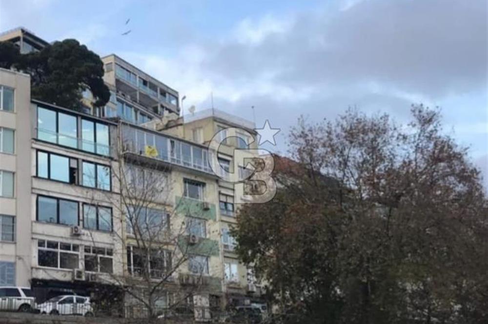 CB OKSİJEN'DEN KABATAŞ SETÜSTÜNDE FULL DENİZ MANZARALI KOMPLE SATILIK BİNA