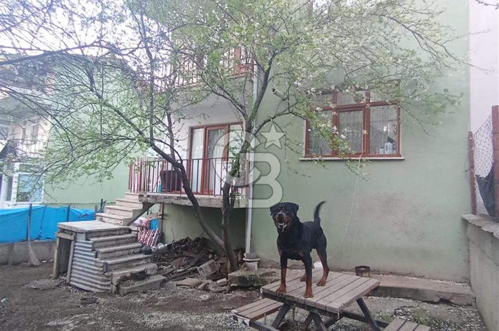 Kuzeykent'te Köşe Parsel 3 Katlı İkiz Villa Acil Satılık