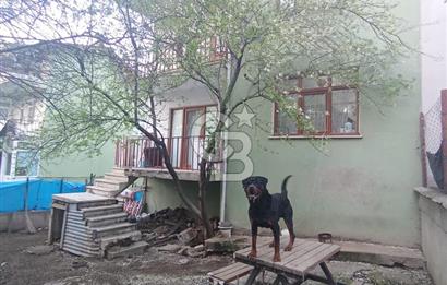 Kuzeykent'te Köşe Parsel 3 Katlı İkiz Villa Acil Satılık