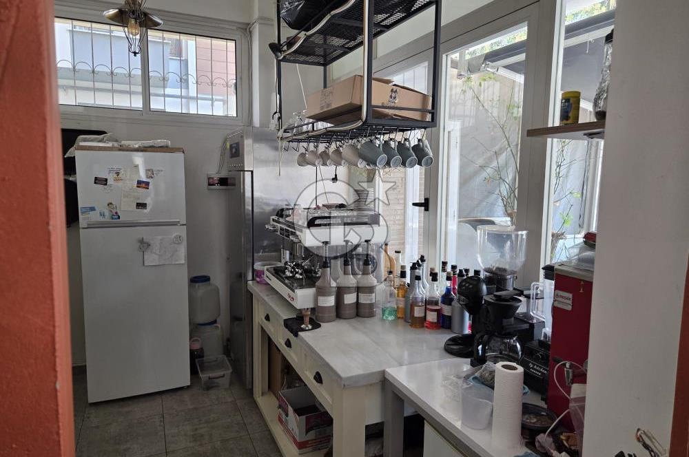 Gaziemir Atıfbey'de Devren Kiralık Tam Donanımlı Cafe