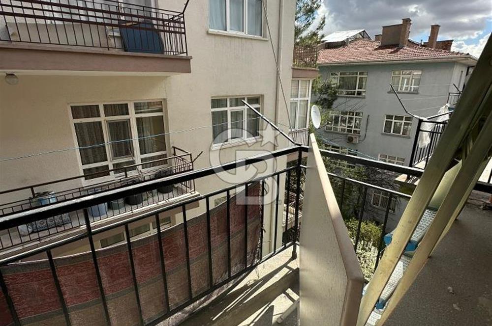 AŞAĞI EĞLENCE MENDİL SOKAK'TA ARA KAT 3+1 SATILIK DAİRE