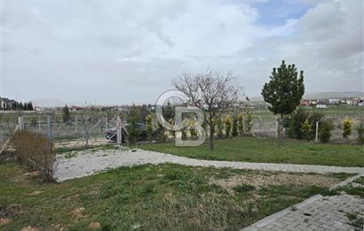 TEMELLİ-YENİHİSAR'DA,TEK KATLI,BETONARME, İSKANLI, SATILIK VİLLA