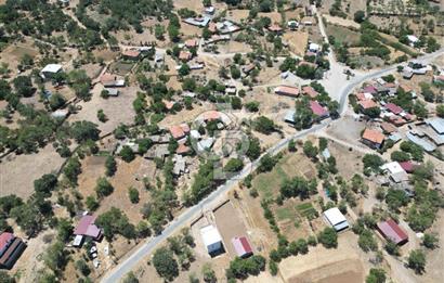 ÇANAKKALE MERKEZ SALİHLER KÖYÜ SATILIK KÖYİÇİ İMARLI 551 M2 ARSA