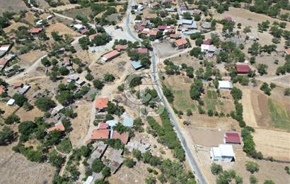 ÇANAKKALE MERKEZ SALİHLER KÖYÜ SATILIK KÖYİÇİ İMARLI 551 M2 ARSA