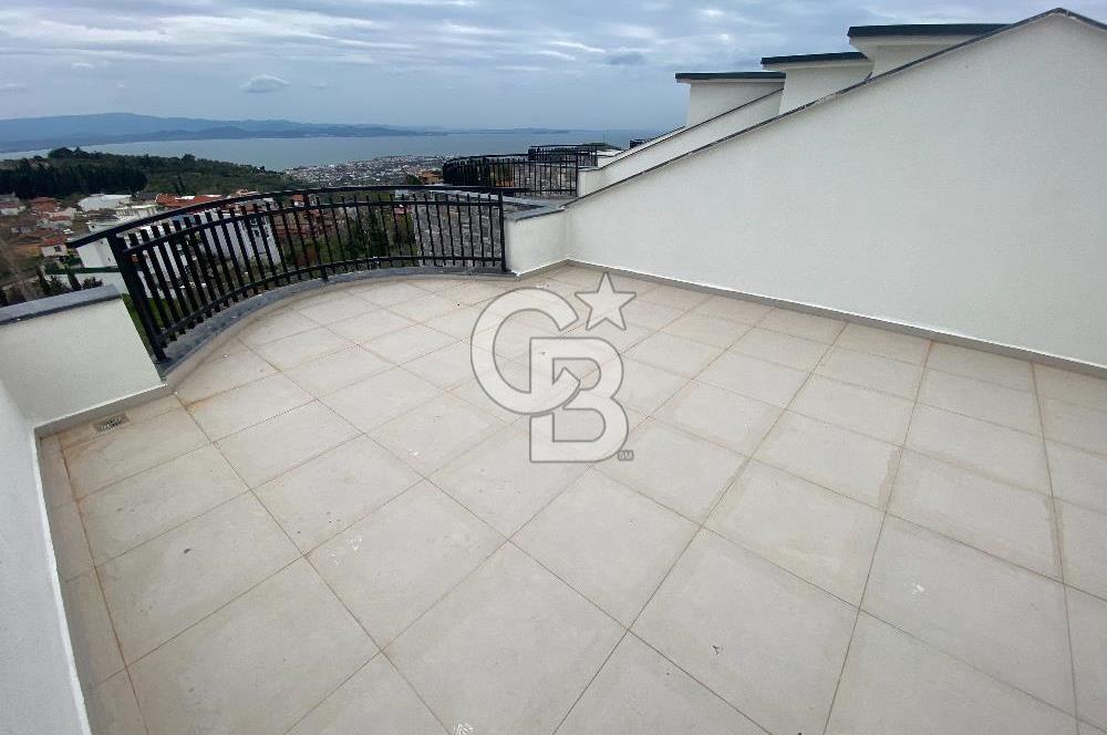 ÖZEL PROJE'DE PANORAMİK DENİZ MANZARALI 1+1 TERASLI DAİRE