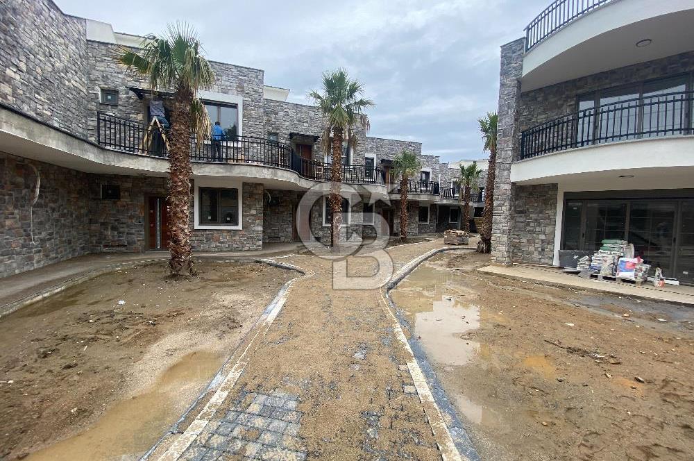 ÖZEL PROJE'DE PANORAMİK DENİZ MANZARALI 1+1 TERASLI DAİRE