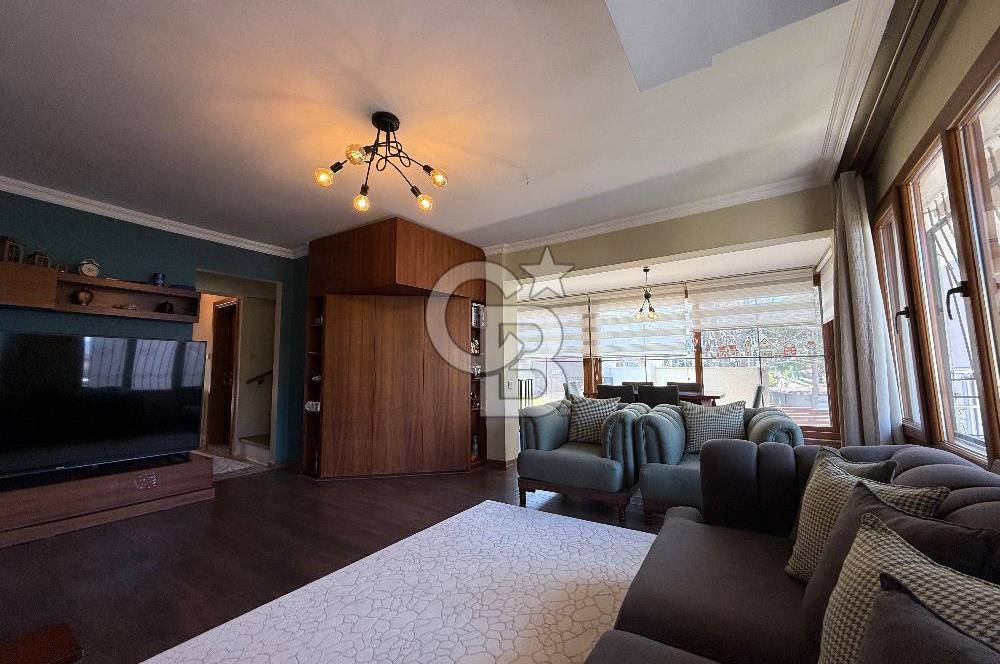 İzmir Gaziemir Beyazevler Mahallesi’nde Satılık Villa