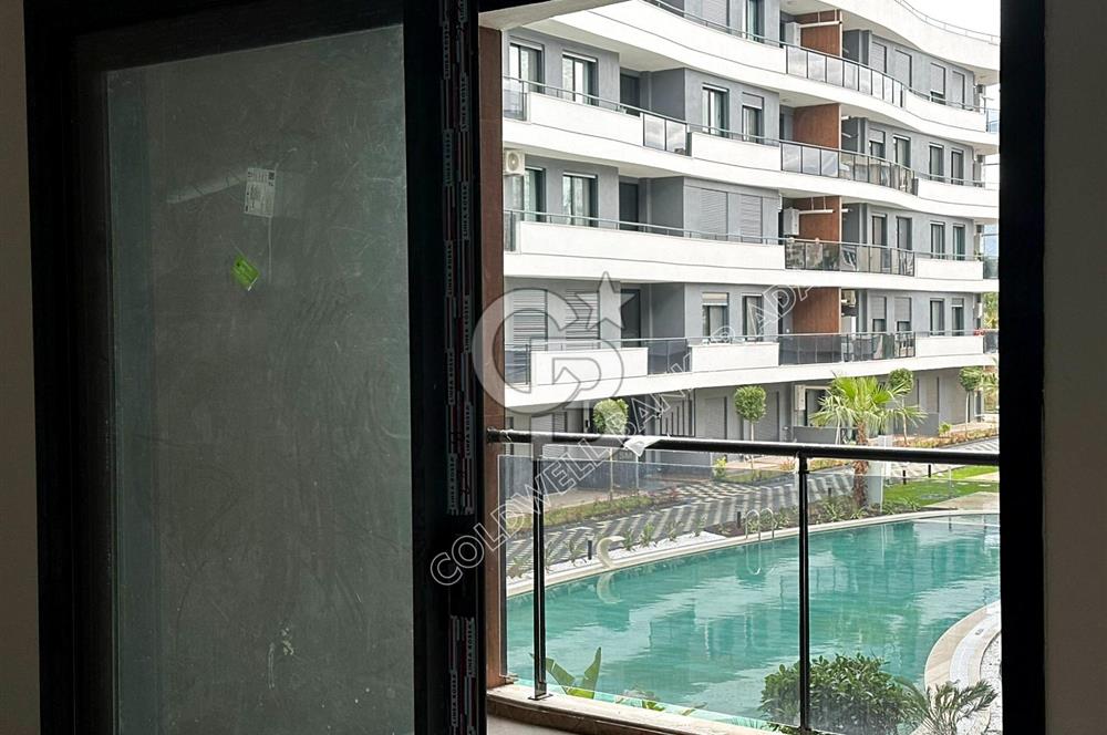 Yatırımlık & Oturuma uygun! Kuşadası Merkezde 1+1 Fırsatı