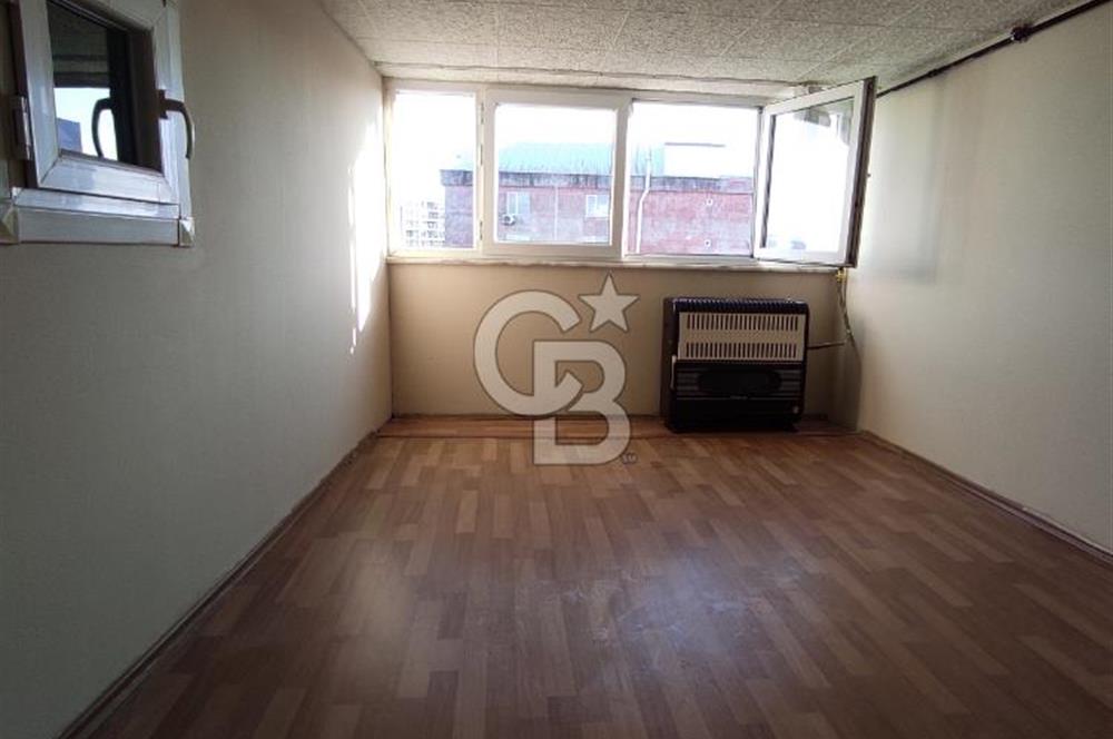 HASTANENİN TAM KARŞISINDA CADDE ÜZERİ KİRALIK 2+1 ÇATI KATI