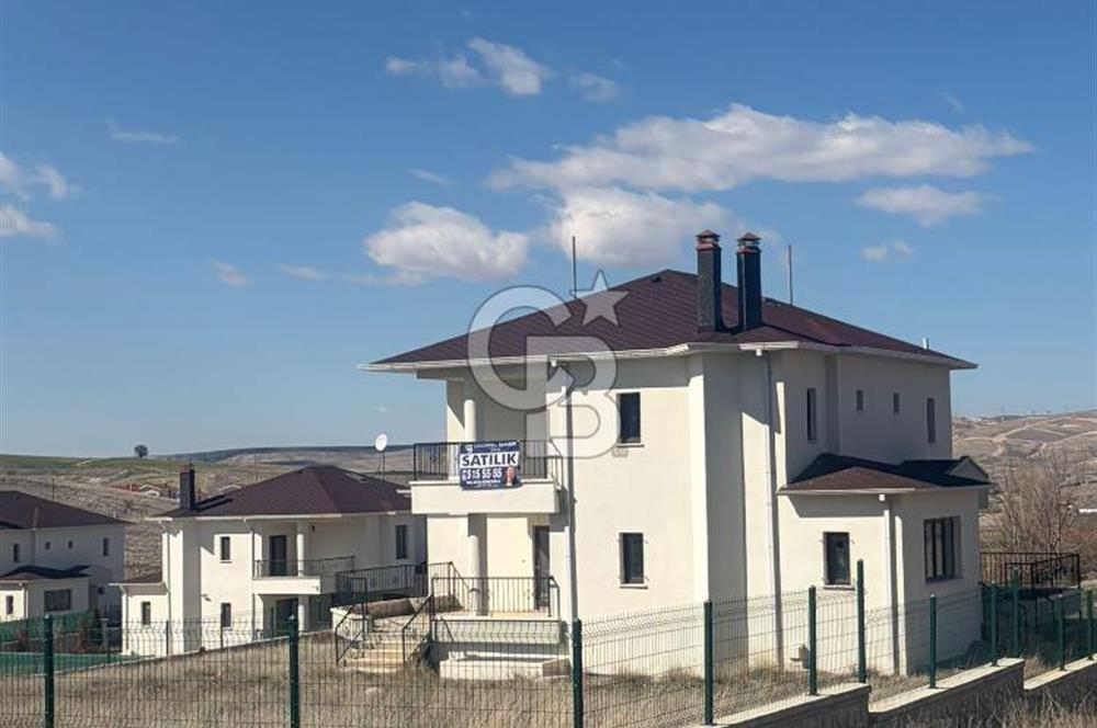 Ballıkuyumcu'da Özel Satılık 7 + 2 Müstakil Villa