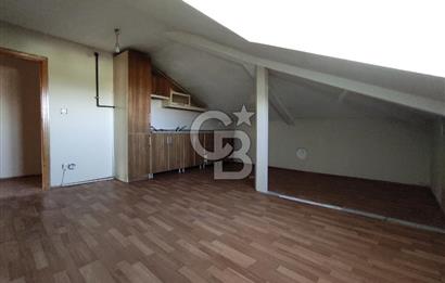 HASTANENİN TAM KARŞISINDA CADDE ÜZERİ KİRALIK 2+1 ÇATI KATI