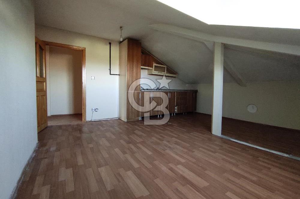 HASTANENİN TAM KARŞISINDA CADDE ÜZERİ KİRALIK 2+1 ÇATI KATI