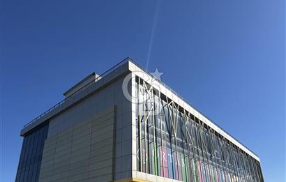 Büyükçekmece E-5 Üstü Kamiloba'da 1850m² Depo & Showroom