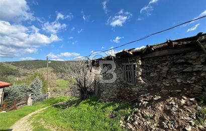 Bayramiç Toluklar Köyü’nde Satılık Bahçeli Kargir Ev