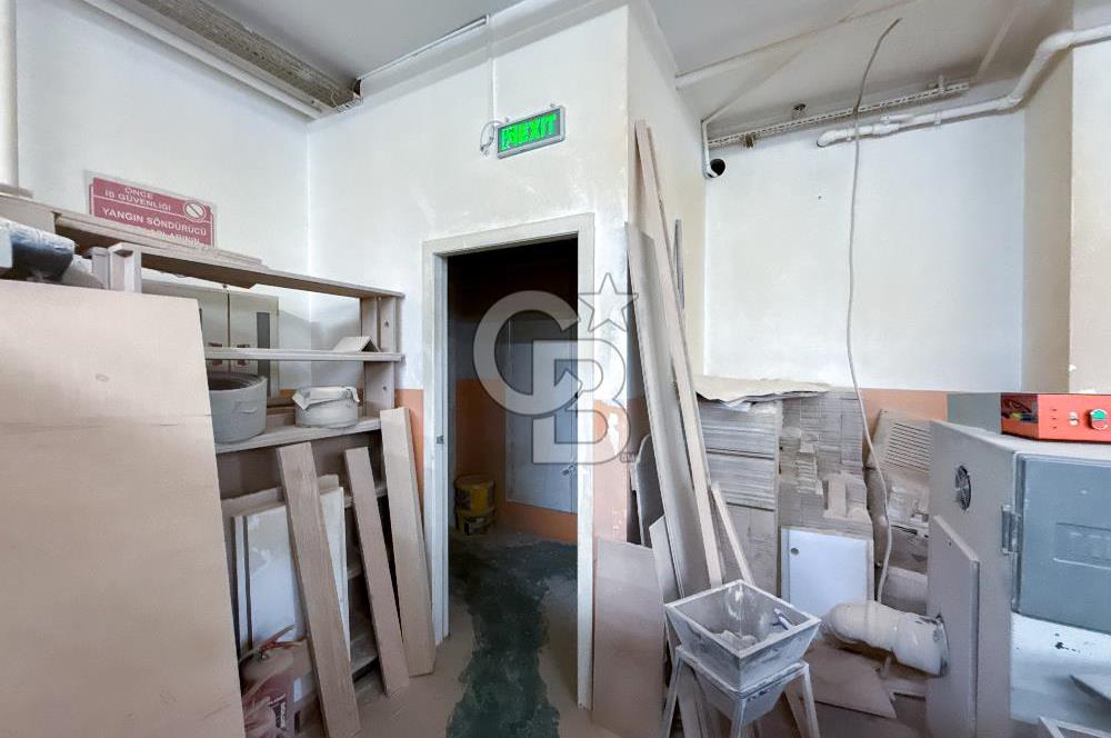 Büyükçekmece Mimarsinan'da İskanlı 3200m² Fabrika & Komple Bina