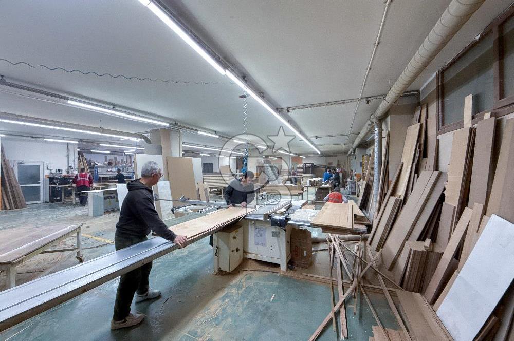 Büyükçekmece Mimarsinan'da İskanlı 3200m² Fabrika & Komple Bina