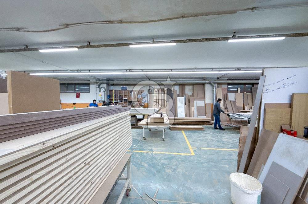 Büyükçekmece Mimarsinan'da İskanlı 3200m² Fabrika & Komple Bina