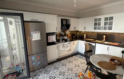 BAŞİSKELE'DE SİTE İÇİNDE DENİZ MANZARALI SATILIK LÜKS 3+1 DAİRE