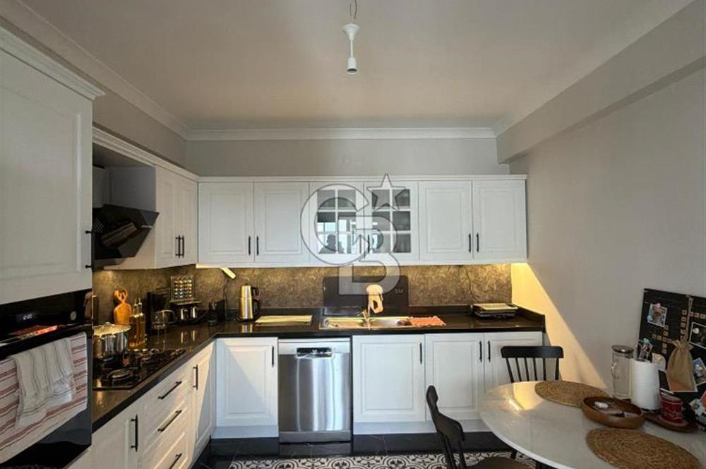 BAŞİSKELE'DE SİTE İÇİNDE DENİZ MANZARALI SATILIK LÜKS 3+1 DAİRE