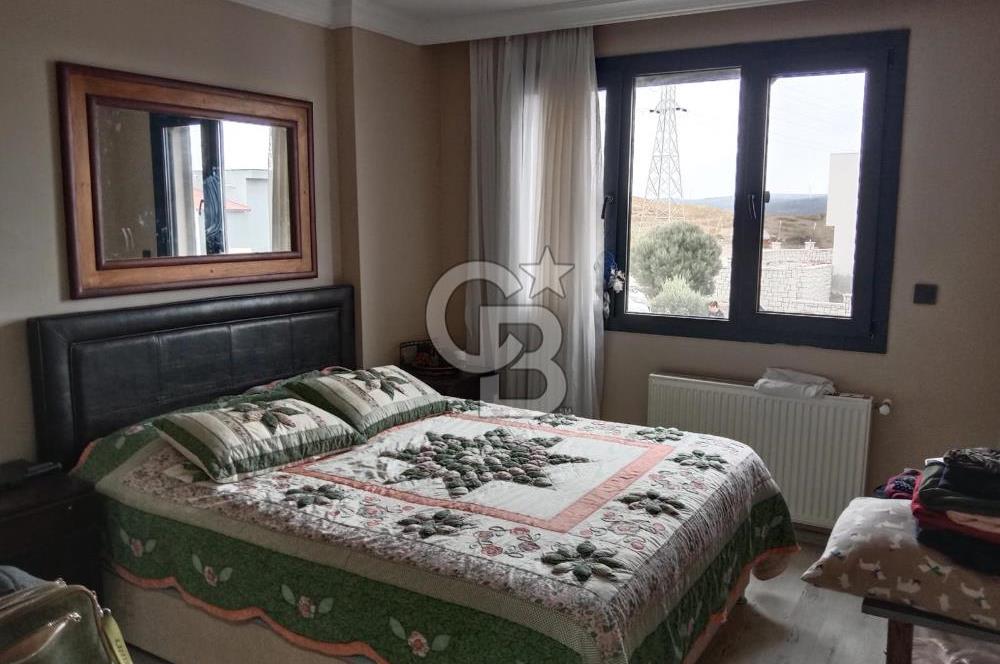 Seferihisar Çevrekent'te Satılık 5+1 Tripleks Villa