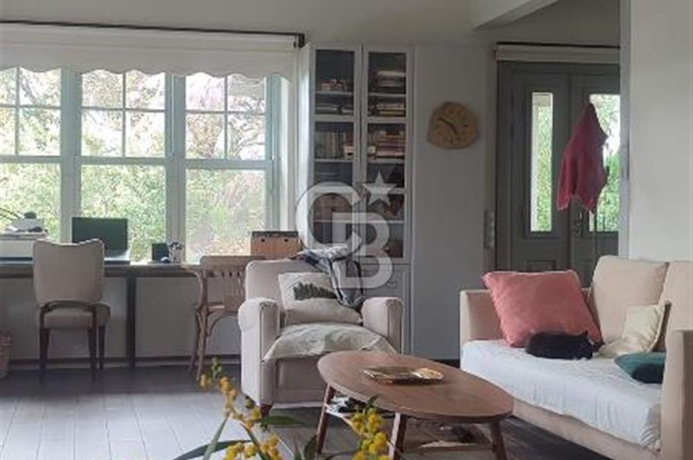 Doğanın Kalbinde Saklı Bir Cennet: Modern ve Masalsı Kiralık Ev