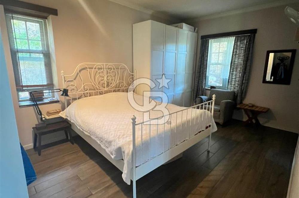 Doğanın Kalbinde Saklı Bir Cennet: Modern ve Masalsı Kiralık Ev