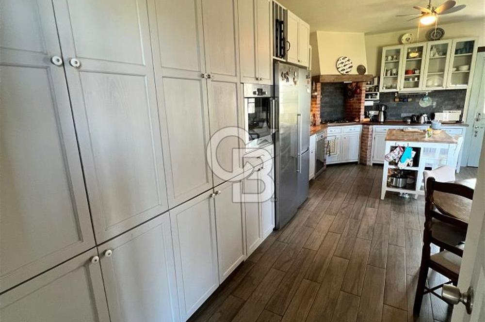 Doğanın Kalbinde Saklı Bir Cennet: Modern ve Masalsı Kiralık Ev