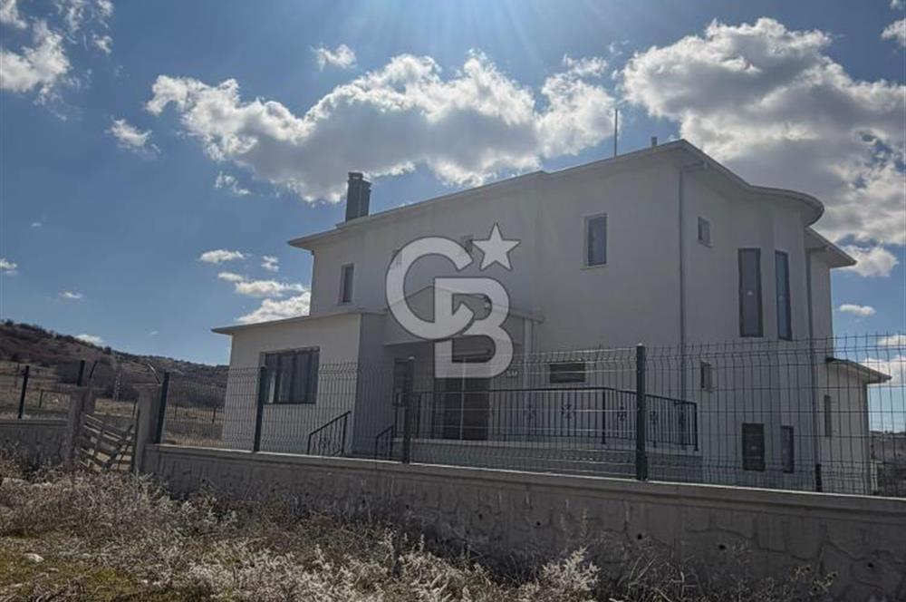 Ballıkuyumcu'da Özel Satılık 7 + 2 Müstakil Villa