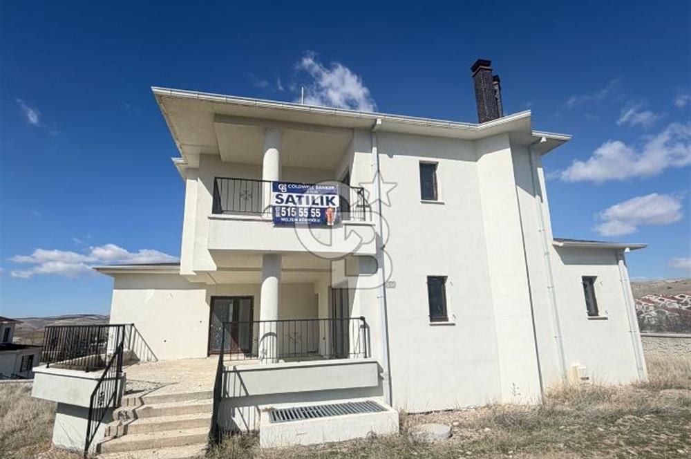 Ballıkuyumcu'da Özel Satılık 7 + 2 Müstakil Villa