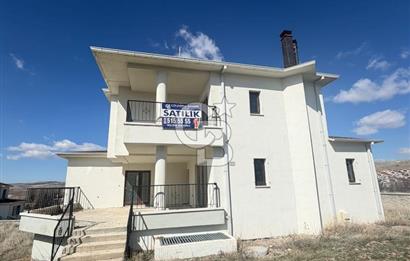 Ballıkuyumcu'da Özel Satılık 7 + 2 Müstakil Villa